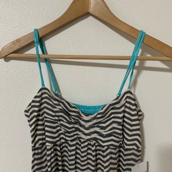 Roxy Drift on Chevron Maxi Dress Gray White Stripe Blue Shoulder Strap NWT-Small - Picture 3 of 9